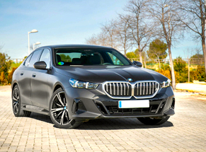 Rent BMW Seria 5 New  in Timisoara Airport class Luxury