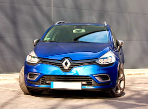 Louer Renault Clio Grandtour à Targu Mures classe Monospaces
