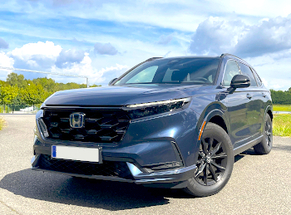 Rent Honda CR-V hybrid new  in Bacau Airport class SUV
