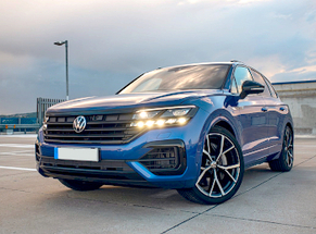 Inchiriaza VW Touareg Elegance in Brasov clasa SUV