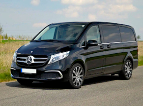 Louer Mercedes  Vito Tourer 8+1 à Bucarest classe Minibus