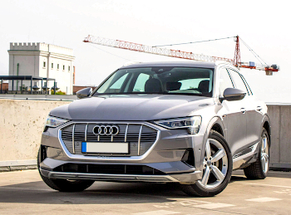 Noleggia Audi E-Tron 50 quattro a Bucarest Aeroporto Otopeni classe SUV