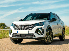 Alquilar Peugeot e-2008 facelift (full electric)  en Ploiesti clase Todo Terreno