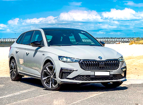 Louer Skoda Scala facelift à Ploiesti classe Compacte