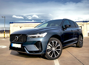 Rent Volvo XC60 Facelift in Targu Mures Airport class Luxury