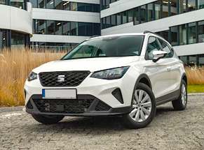 Mieten Sie Seat  Arona facelift in Flughafen-Cluj-Napoca Klasse SUV
