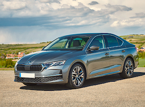 Noleggia Skoda Octavia IV facelift aut a Targu-Mures classe Medie