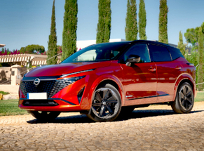 Mieten Sie Nissan Qashqai facelift aut in Flughafen-Sibiu Klasse SUV