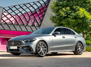 Louer Mercedes C Klasse facelift à Bucarest-Aéroport-Otopeni classe Luxe
